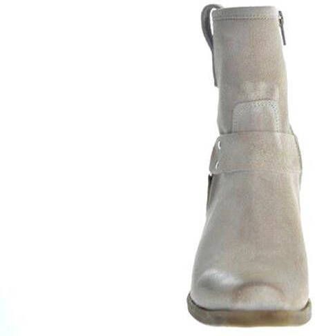 AQA shoes A7766