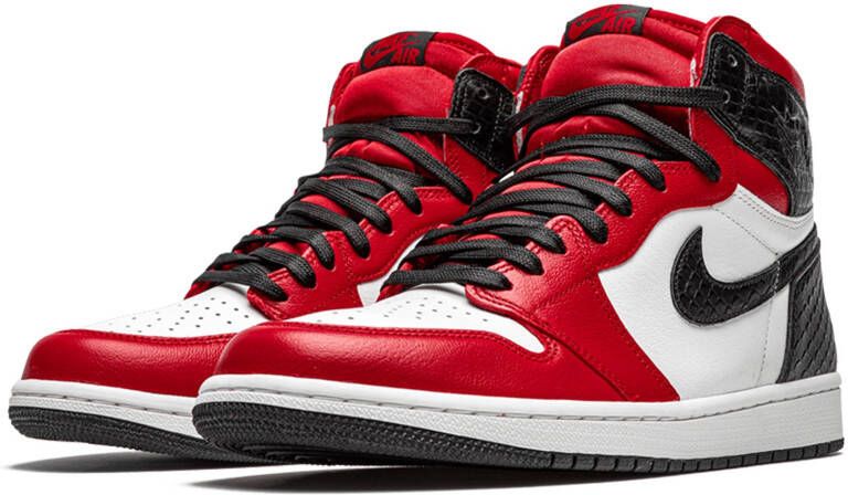 Jordan Air 1 Retro High Satin Snake Chicago(W), Rood, Dames