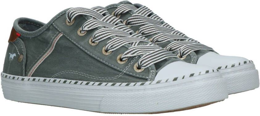 Mustang Shoes Sneakers met 3 cm dikke plateauzool
